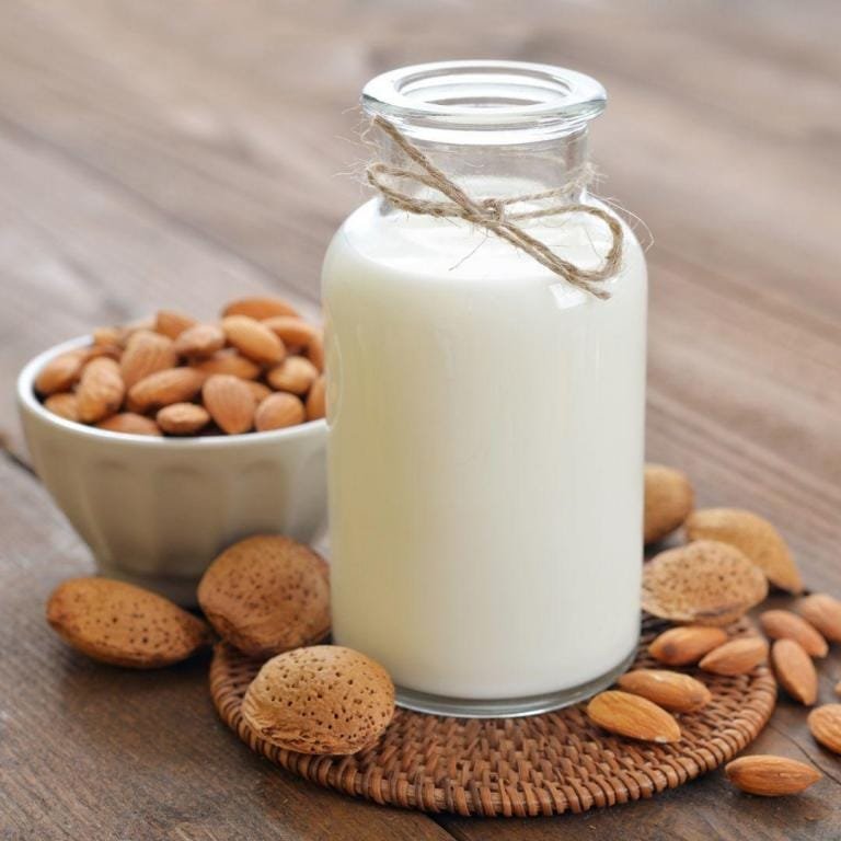 Badem Sütü Tarifi & Sütlü Tarifler