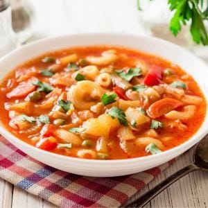 Minestrone Çorbası Tarifi: Kremsi ve Doyurucu