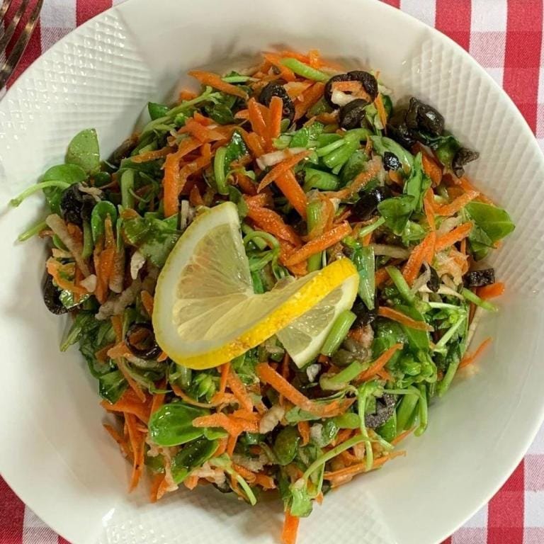 Semizotu Salatası Tarifi & Salata Tarifleri