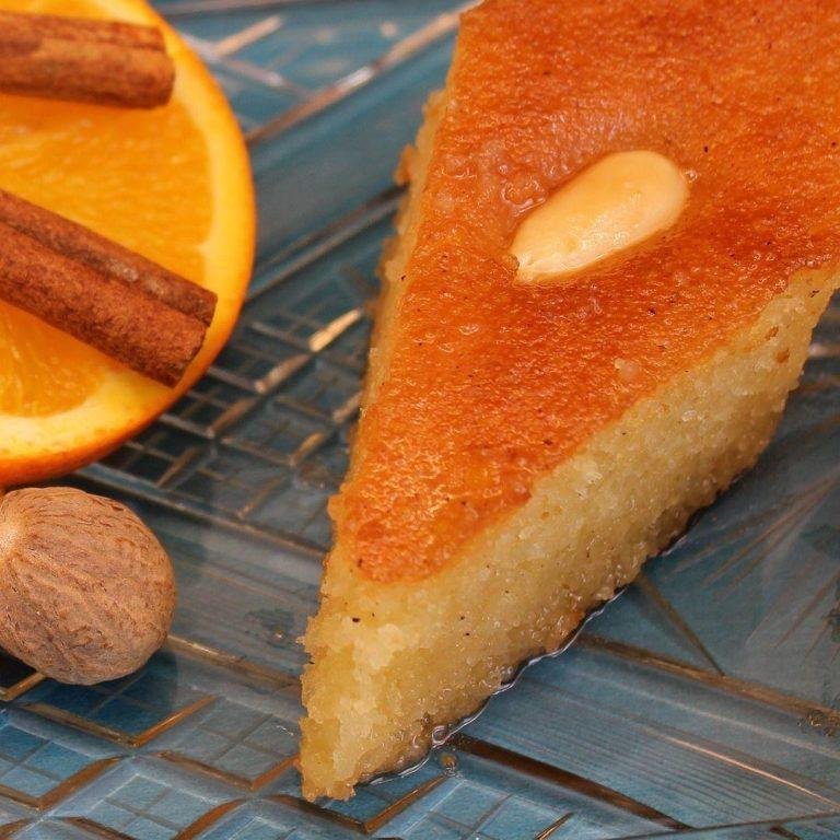 Şam Tatlısı (Şambali) Tarifi & Tatlı Tarifleri, Şam Tatlısı, Şambali, Şambali Tatlısı, Şam Tatlısı tarifi, orijinal Şambali tarifi, hakiki Şam tatlısı, İzmir Şambalisi, sokak şambalisi, şerbetli tatlı tarifi, şerbetli irmik tatlısı, pekmezli şambali, kaymaklı şam tatlısı, fıstıklı şambali, eski usul şam tatlısı, Hatay usulü Şam tatlısı, şambali nasıl yapılır, şambali şerbeti, yoğurtlu irmik tatlısı, kolay şerbetli tatlı, sokak lezzeti.