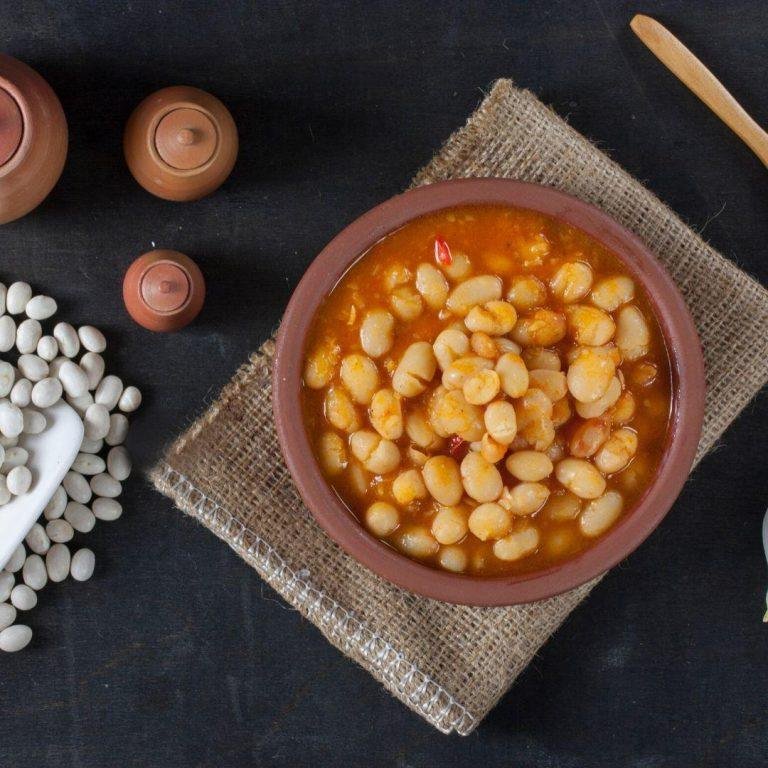 Sütlü Kuru Fasulye Tarifi & Türk Yemekleri