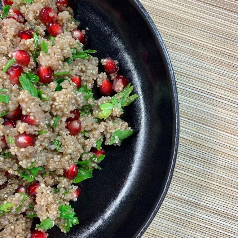 Narlı Kinoa Salatası Tarifi & Salata Tarifleri