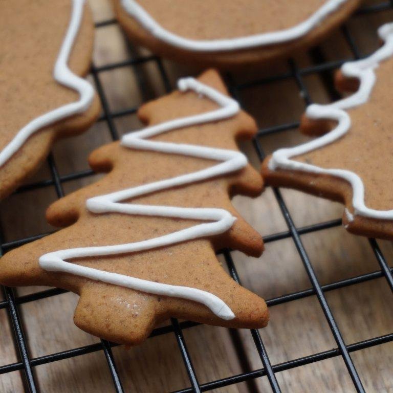 Zencefilli Tarçınlı Yeni Yıl Kurabiyeleri