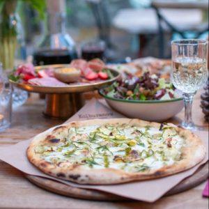 Kolburanos Çeşme Reisdere: 200 yıllık taş binada odun fırını pizza