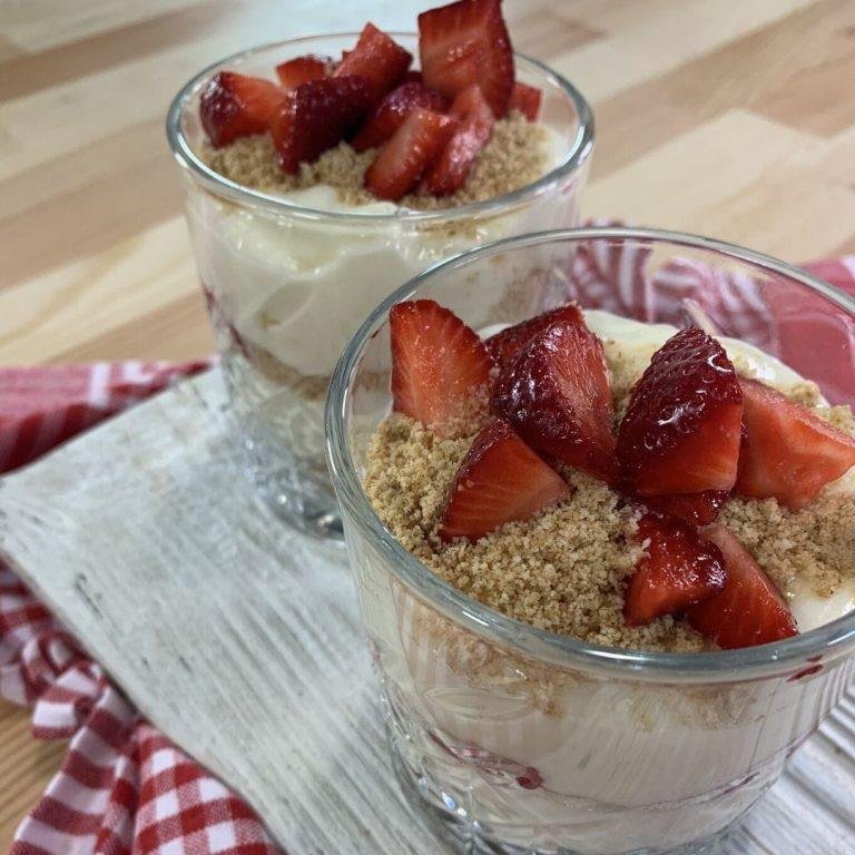 Çilekli Magnolia Tarifi & Çilekli Magnolia Nasıl Yapılır?