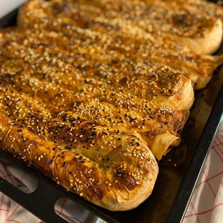 Peynirli Börek Tarifi: 40 Dakikada Hazır, Pratik ve Lezzetli Püf Noktalarıyla!
