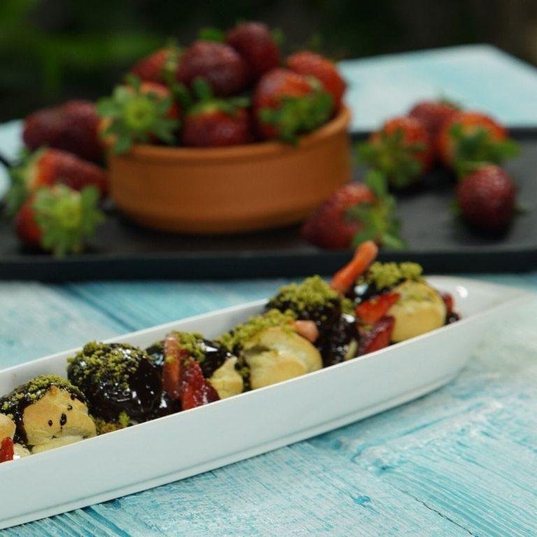 Dondurmalı Profiterol Tarifi & Dondurmalı Profiterol Yapılışı