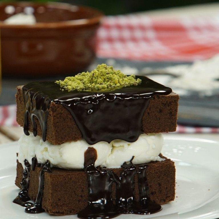 Dondurmalı Brownie Tarifi & Dondurmalı Brownie Yapılışı