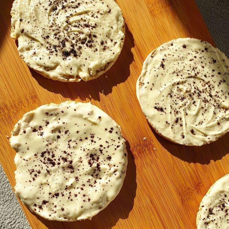 Beyaz Çikolata Kaplı Mısır Patlağı Tarifi & Beyaz Çikolata Kaplı Mısır Patlağı Nasıl Yapılır