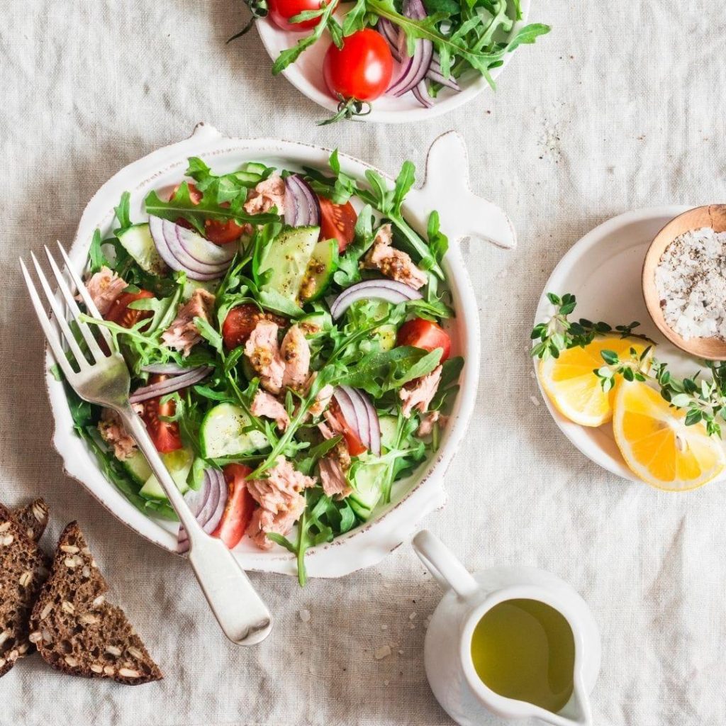 Ton Balıklı Avokadolu Salata Tarifi Ton Balıklı Avokadolu Salata nasıl Yapılır?