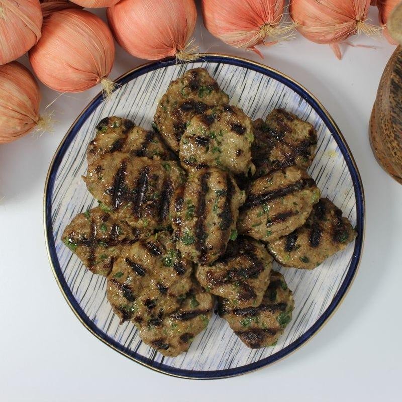 Anne Köftesi Tarifi: Pratik Ana Yemek