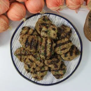 Anne Köftesi Tarifi: Pratik Ana Yemek
