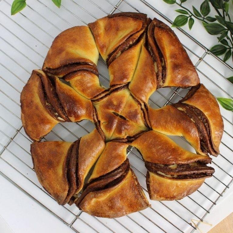 Nutellalı Çörek Tarifi & Nutellalı Çörek Yapılışı