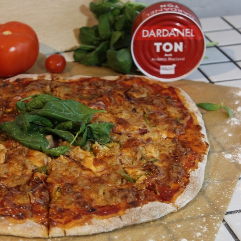 Ton Balıklı Pizza Tarifi & Ton Balıklı Pizza Yapılışı