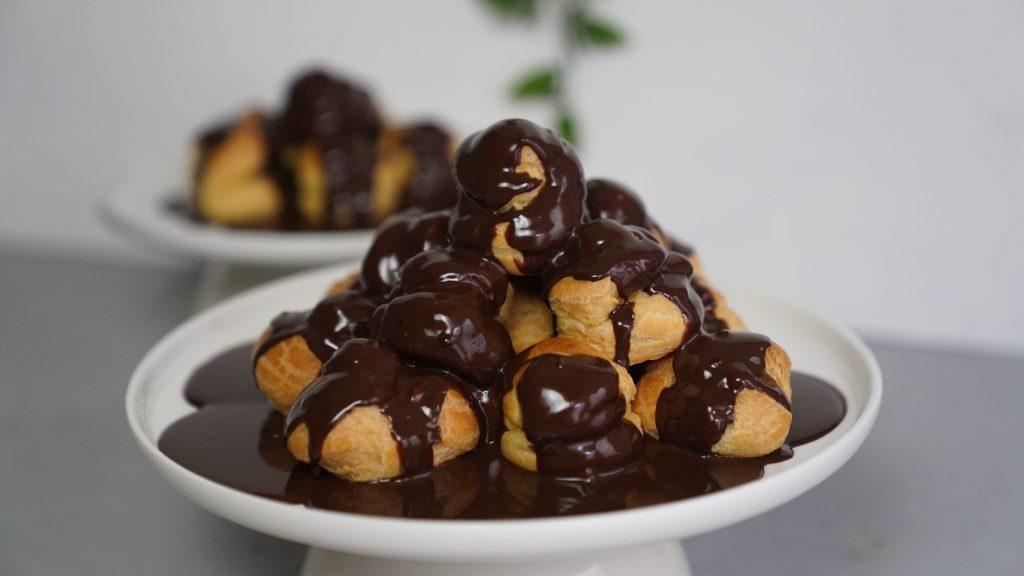 Ev Yapımı Enfes Profiterol Tarifi – Pofuduk ve Lezzetli