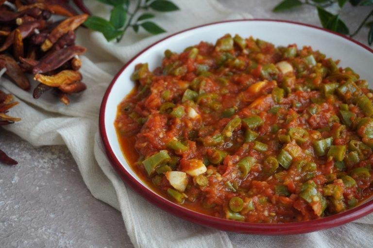 Evde Kolay ve Lezzetli Biber Kavurması Tarifi!