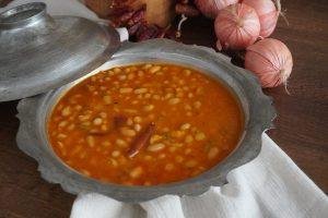 Kuru Fasulye Tarifi: Kışın Vazgeçilmezi