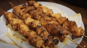 Elektrikli Izgarada Mangal Lezzetinde Tavuk Şiş Tarifi: Prat