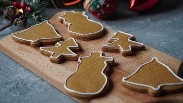 Tarçınlı Yeni Yıl Kurabiyeleri: Püf Noktalarıyla 30 Dakikada Hazır Pratik Tarif!