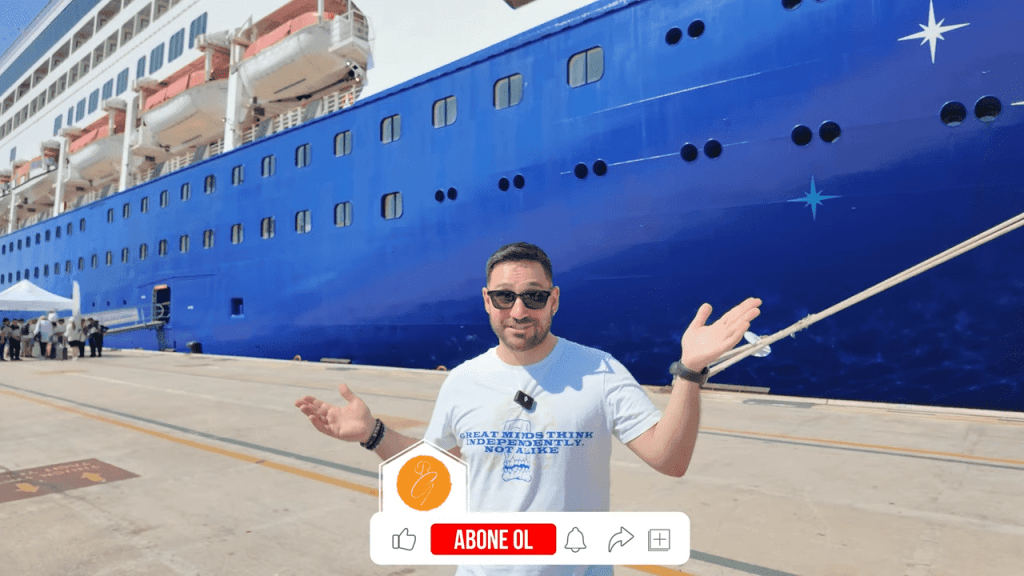 Celestyal Journey gemisi, Yunan Adaları’nı keşfetmek isteyenler için lüks ve konforlu bir yolculuk sunuyor. Geminin iç kabinleri küçük ama oldukça rahat ve kullanışlı.