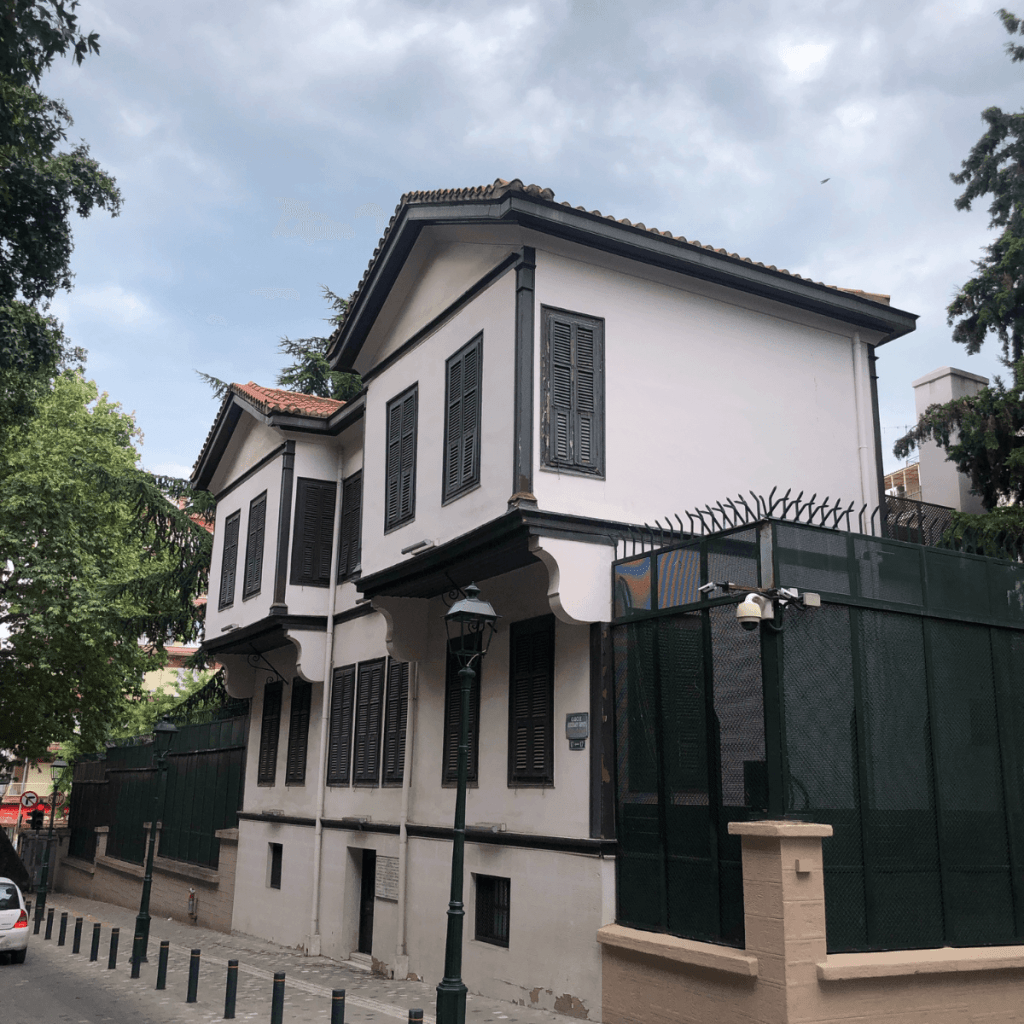 Atatürk'ün Doğduğu Ev: Selanik'teki Atatürk Evi’nde Bir Tarih Yolculuğu Atatürk'ün Doğduğu Ev: Selanik'teki Atatürk Evi’nde Bir Tarih Yolculuğu