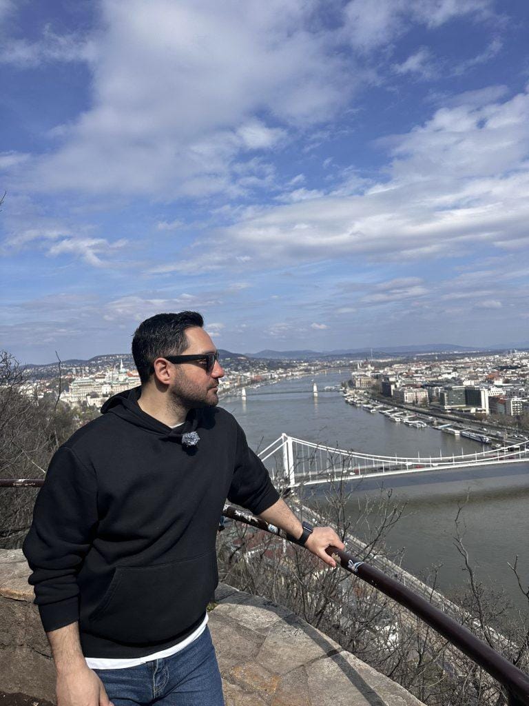 Gellért Tepesi veya Gürz İlyas Bayırı Macaristan'ın başkenti Budapeşte'de Tuna Nehrine bakan yaklaşık 235 metre yüksekliğindeki tepedir.