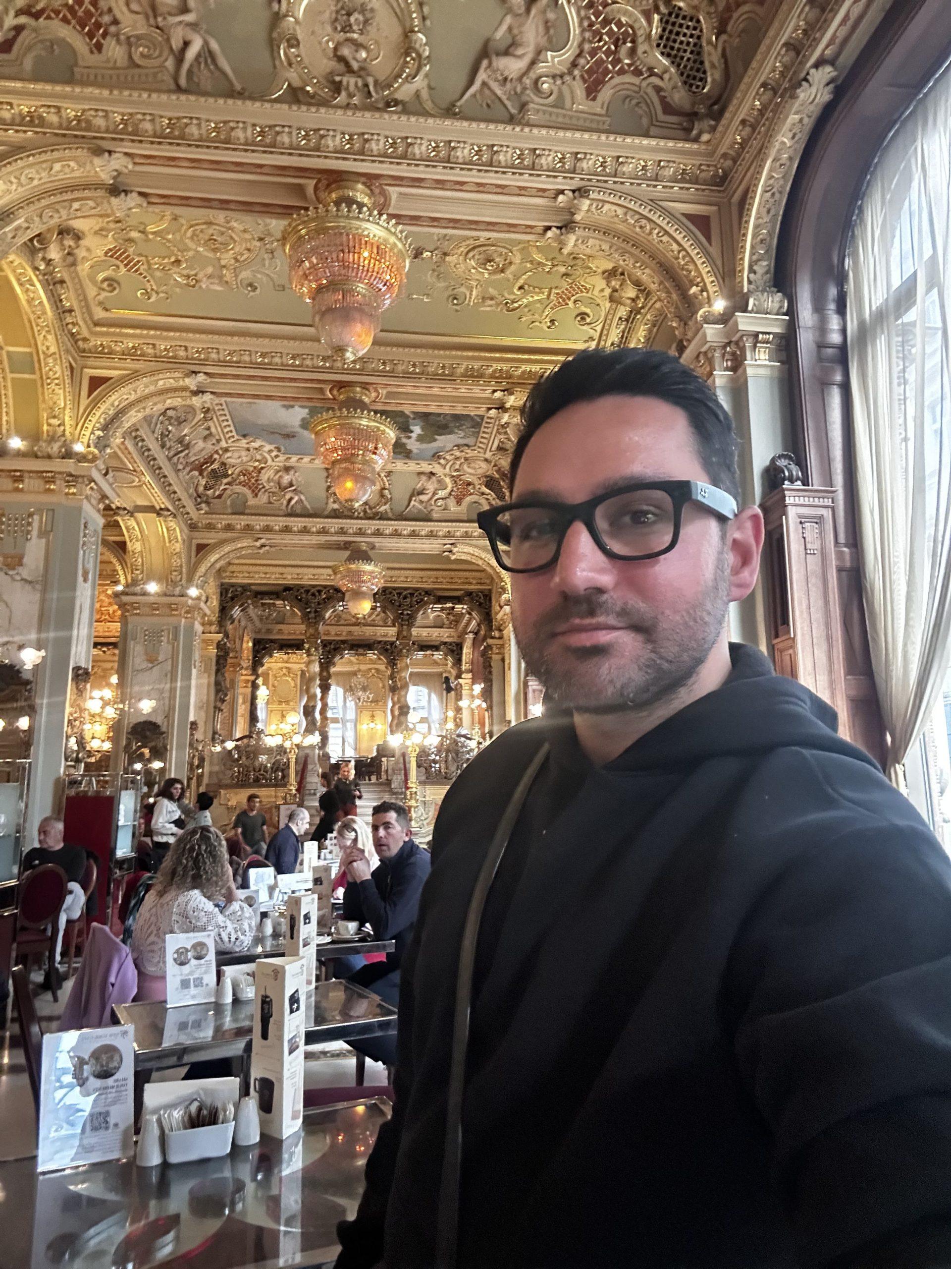 Budapeşte VLOG ve Gezi Rehberi Budapeşte New York Cafe'nin Görkemli İçi