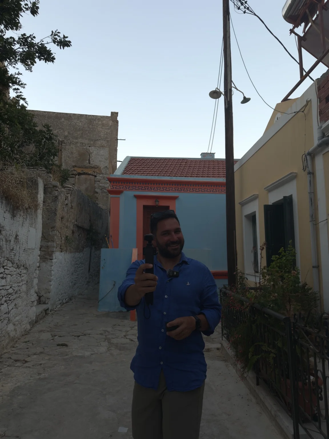 Symi Adası VLOG ve Gezi Rehberi Symi adasının tepelerinden Chorio ve Gialos limanının birleştiği manzara