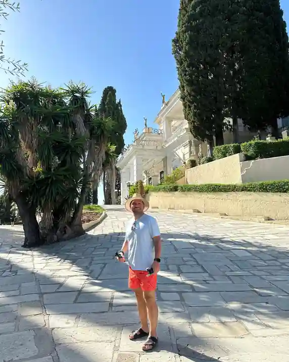 Korfu Adası VLOG ve Gezi Rehberi Achilleion Sarayı Girişi