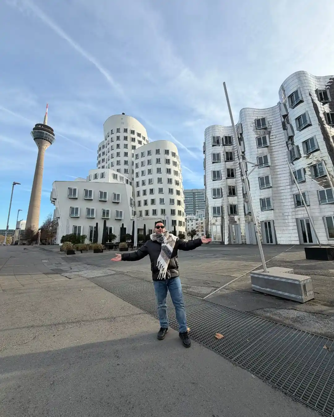 Düsseldorf VLOG, Noel Pazarları ve Gezi Rehberi Ren Nehri Kıyısında Noel Pazarı Keyfi