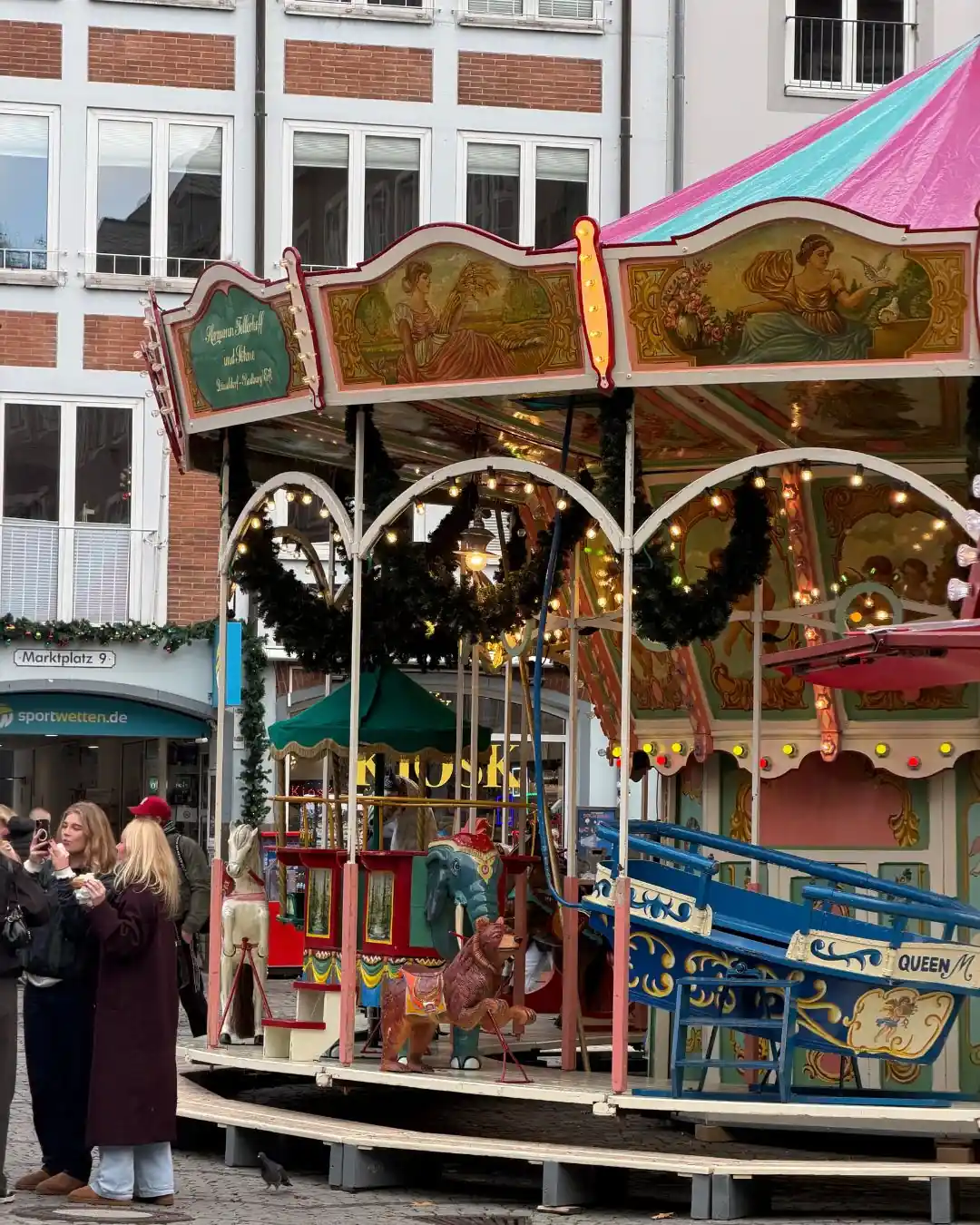 Düsseldorf VLOG, Noel Pazarları ve Gezi Rehberi Ren Nehri Kıyısı ve Televizyon Kulesi