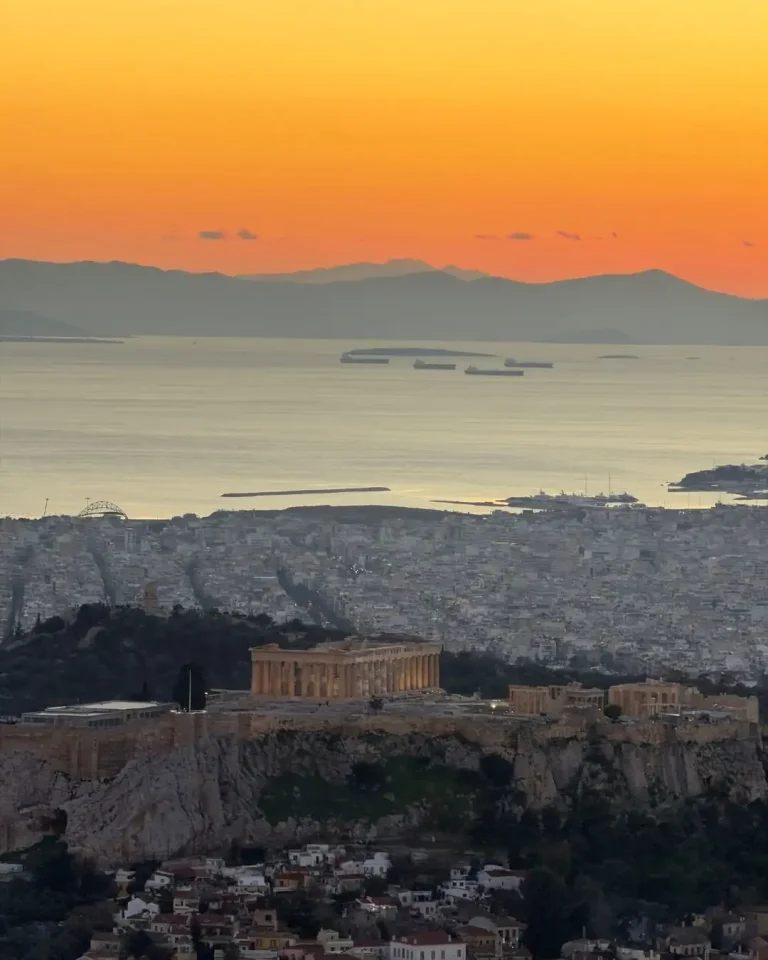 Atina Gezi Rehberi Akropolis'te gün batımı manzara noktası ve altın ışık