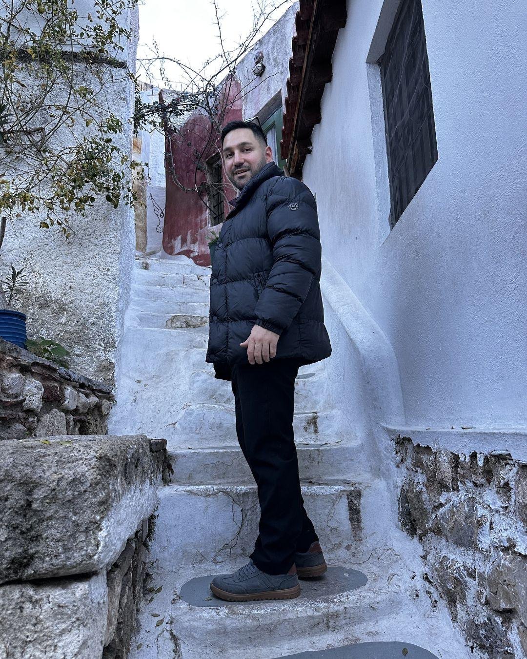 Atina Gezilecek Yerler Listesi: Haritalı ve Detaylı Anlatım Anafiotika Gezi Rehberi: Atina’nın Kalbindeki Gizli Kiklad Köyü