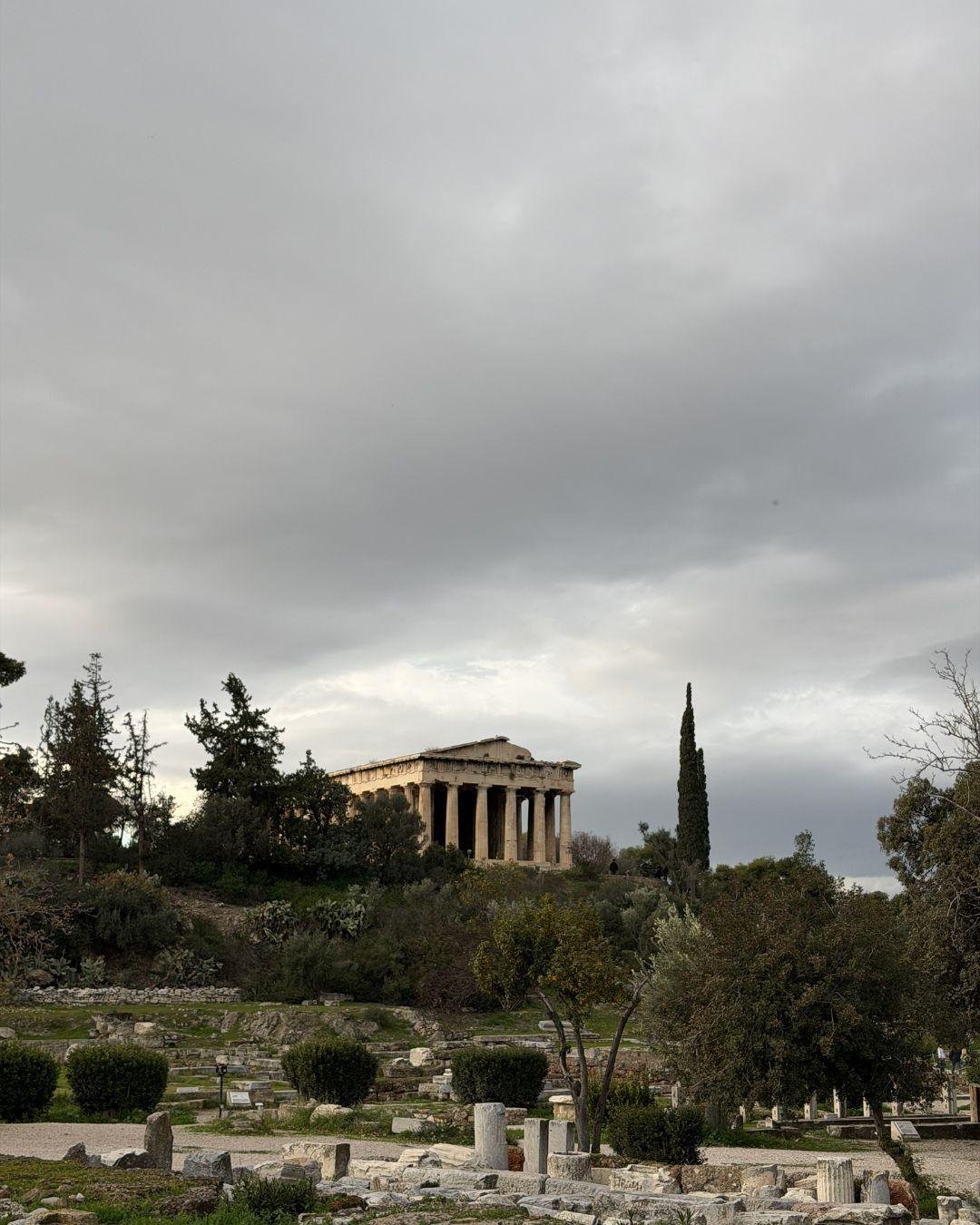 Atina Gezilecek Yerler Listesi: Haritalı ve Detaylı Anlatım Antik Agora & Hephaestus Tapınağı: Kapsamlı Gezi Rehberi