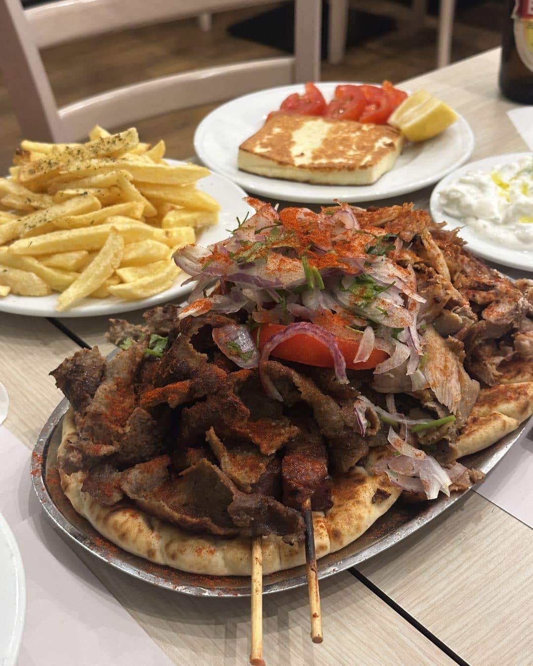 Bairaktaris (Syntagma : Monastiraki)