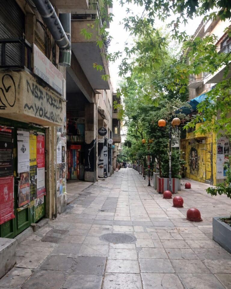 Exarcheia Semti Atina'nın Alternatif Ruhu ve Gezi Rehberi