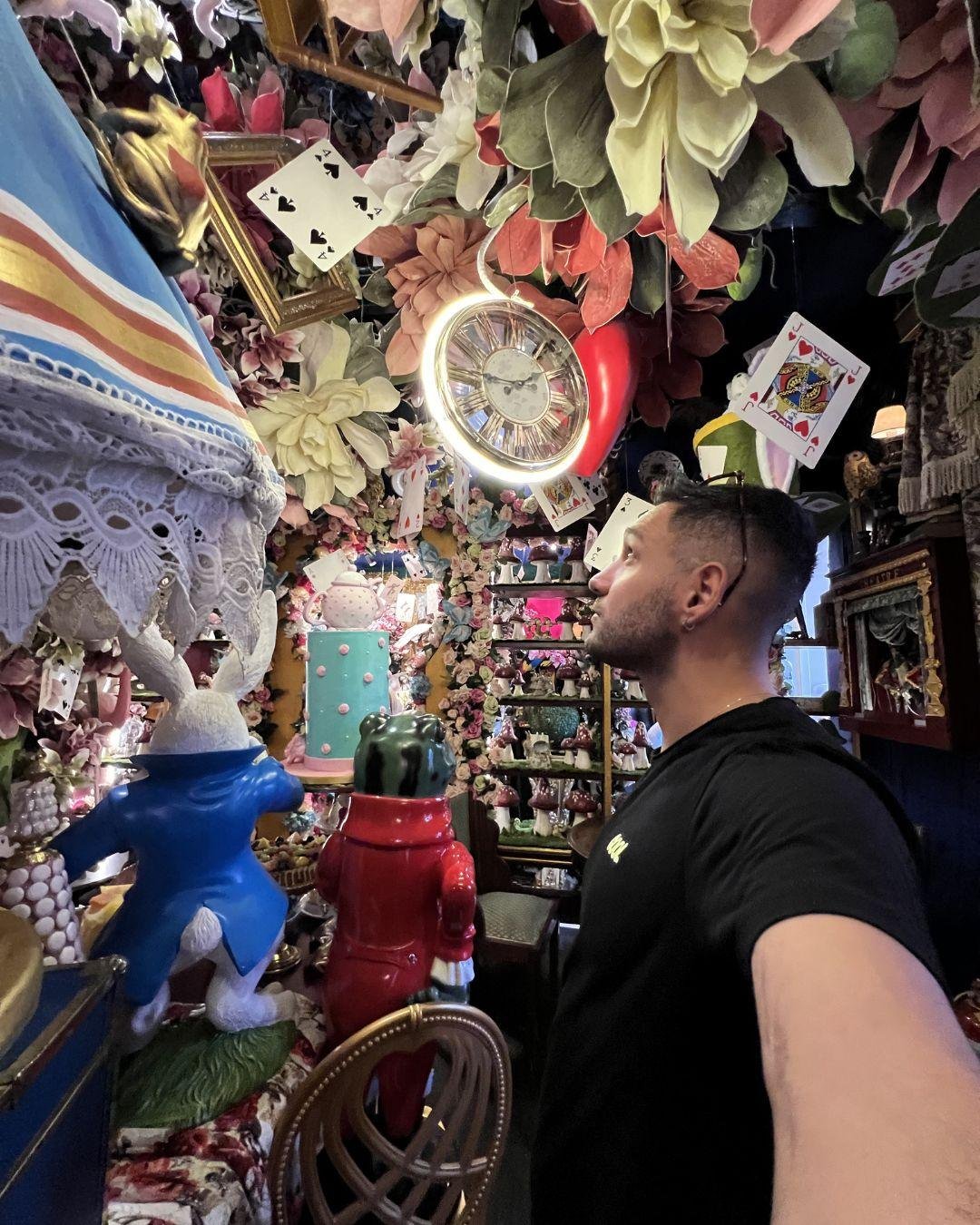 Little Kook: Atina'da Masalsı Bir Kafe Deneyimi