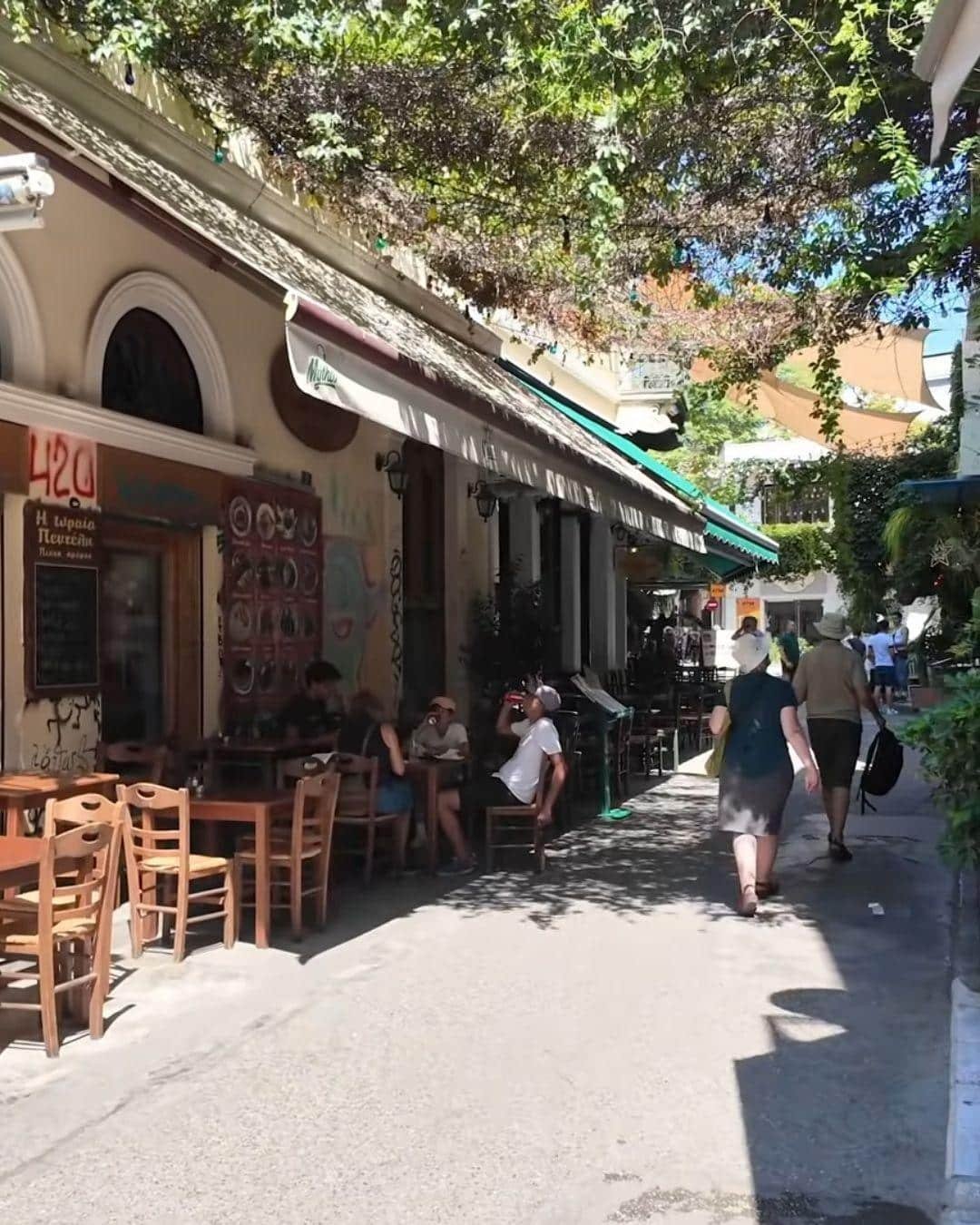 Atina Gezilecek Yerler Listesi: Haritalı ve Detaylı Anlatım Psirri Mahallesi: Atina’nın Bohem Yüzü ve Lezzet Durakları