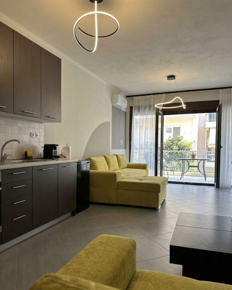 SnappyB Living Spaces: Dedeağaç Merkezde Modern ve Favori Konaklama