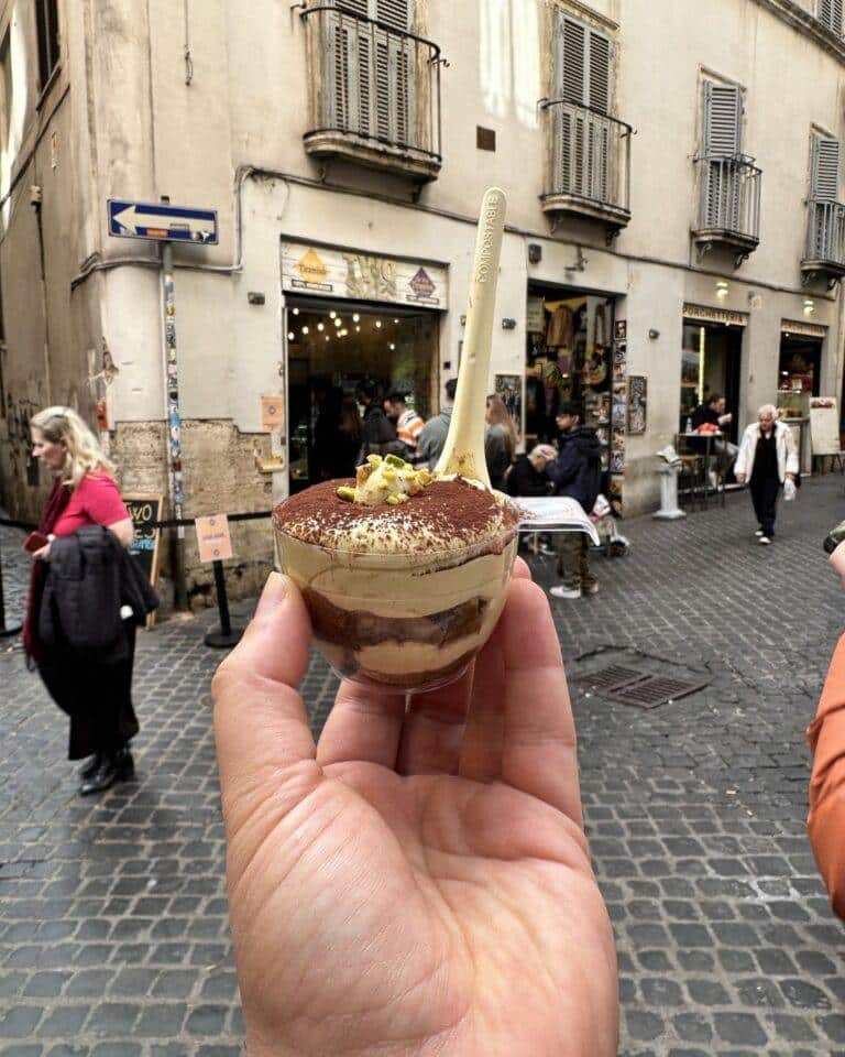 Two Sizes Roma- Piazza Navona Yakınında En Viral Tiramisu
