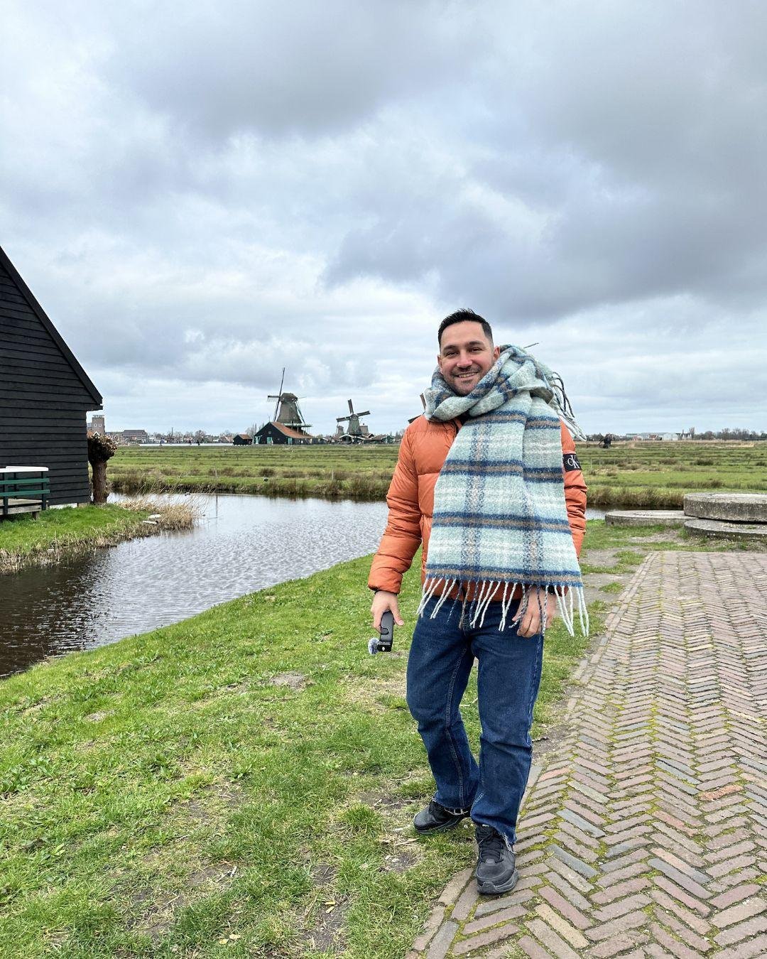 Amsterdam Köyleri: Giethoorn, Zaanse Schans, Volendam, Marken Zaanse Schans yel değirmeni ve köy manzarası