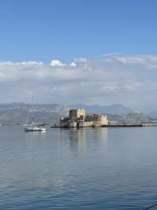 Nafplio Gezi Rehberi: Gezilecek Yerler, Ulaşım, Bütçe Görseli 1