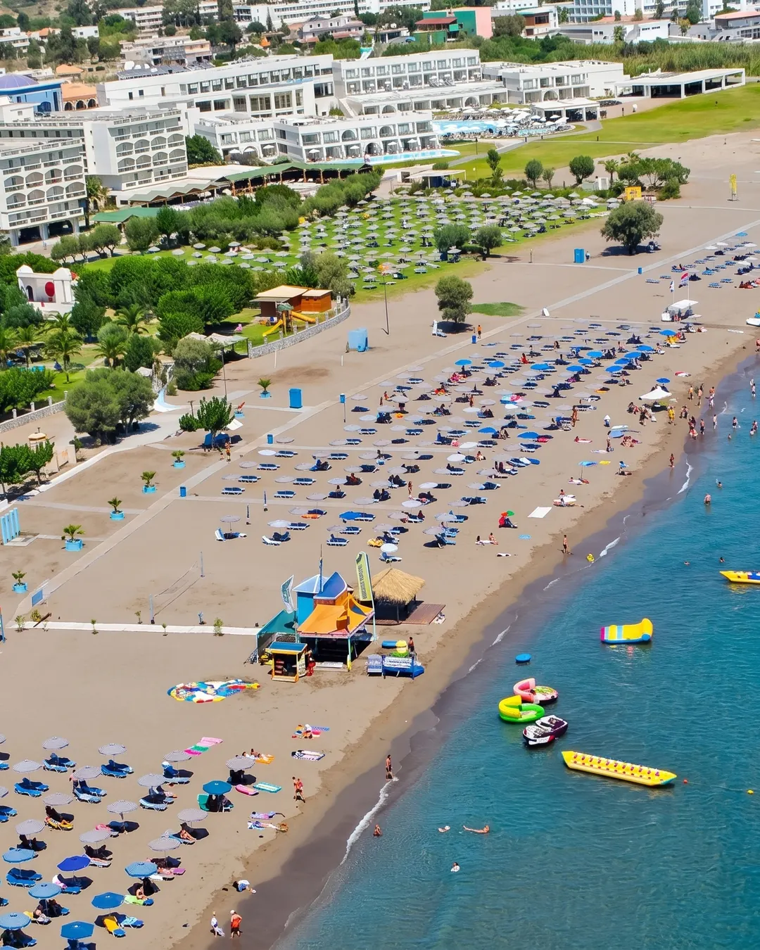 Faliraki ve Ixia: Plaj, Eğlence ve Aile Resortları (Merkeze 13 km)
