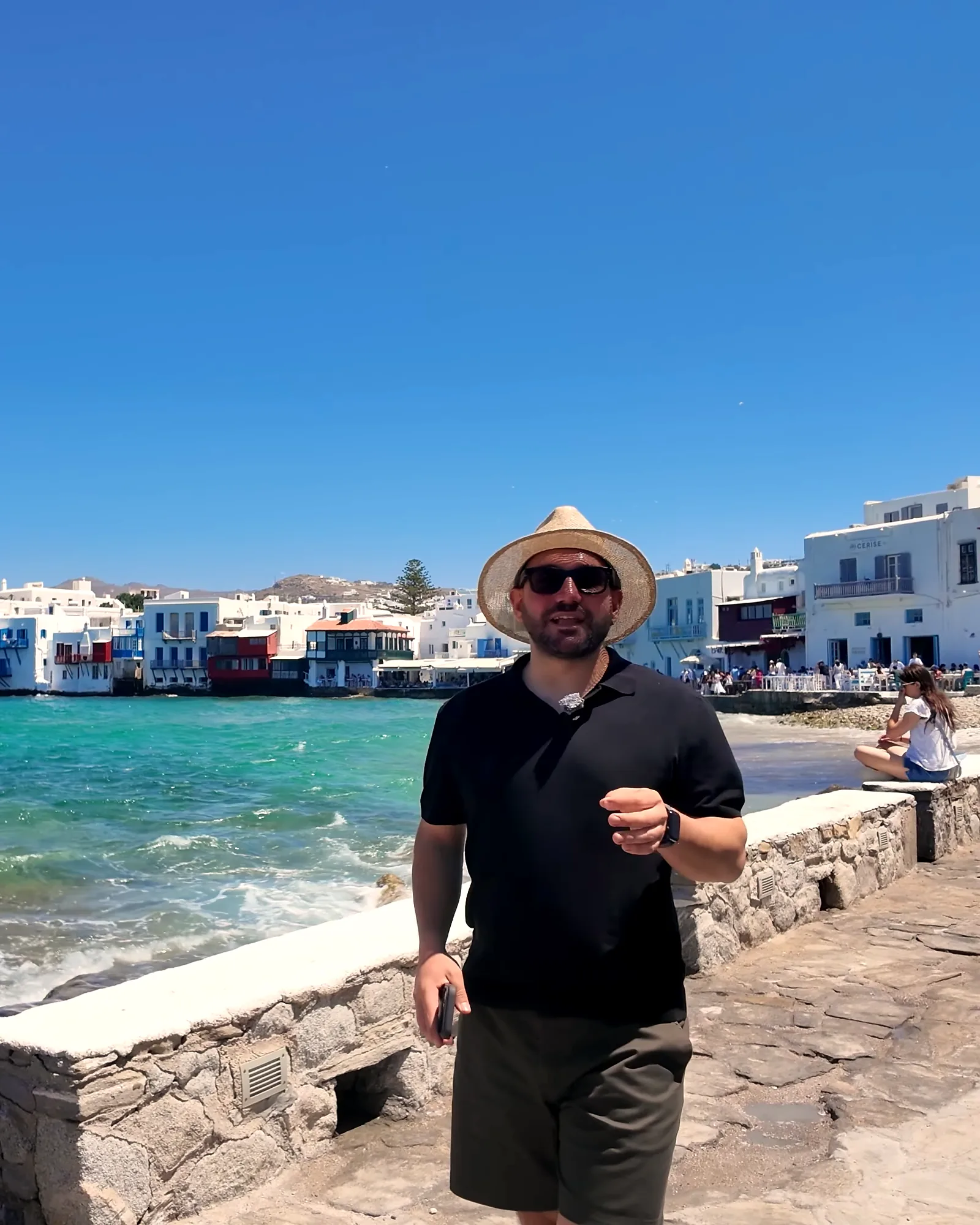 ⭐ Little Venice (Küçük Venedik): Gizli Kapılar ve Korsan İş Birliği