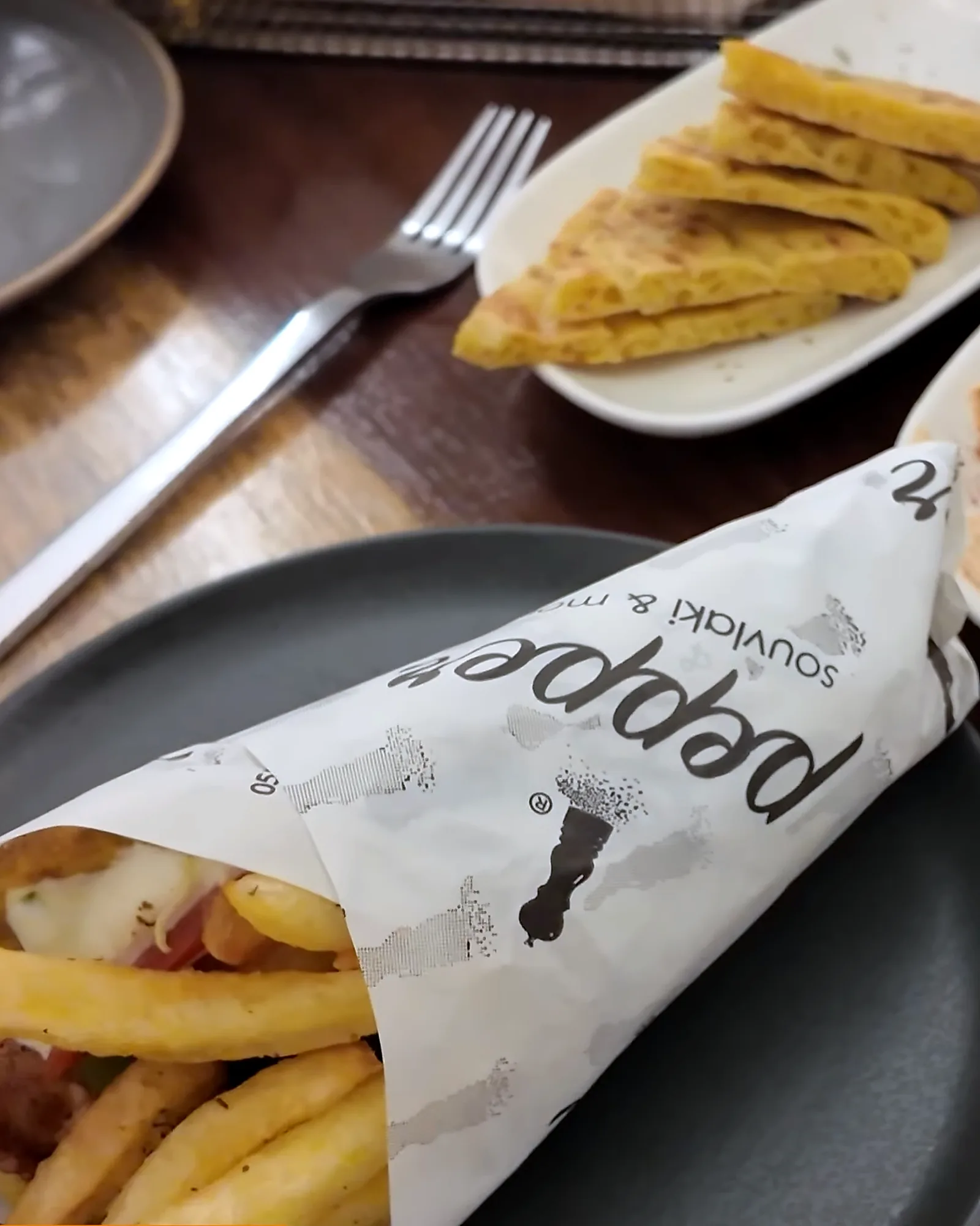 ⭐ Pepper Grill Gastronomy: Tavuk Souvlaki, Tirokafteri ve Humus