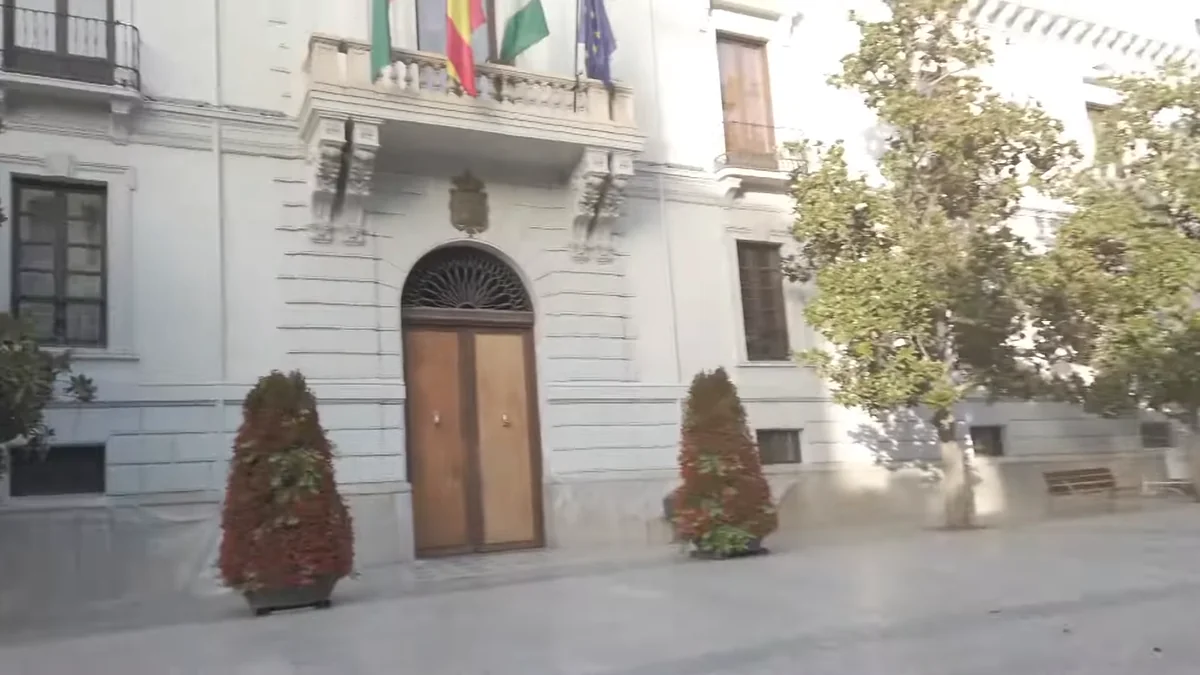 Granada Belediye Sarayı'nın cephesi