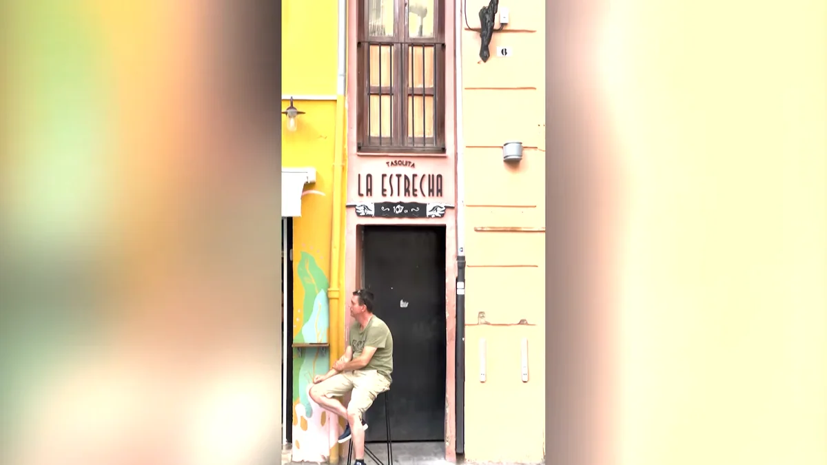 Valencia'da Avrupa'nın en dar binası La Estrecha