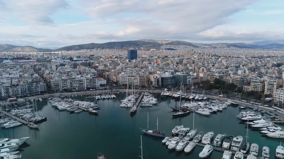 Pasalimani marinasında yüzlerce yat ve çevresindeki Pire havadan
