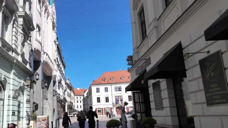 Bratislava ana meydanındaki Café Mayer