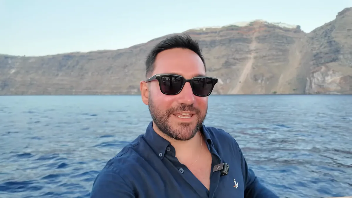Cliffs below Fira and the old port side of Santorini